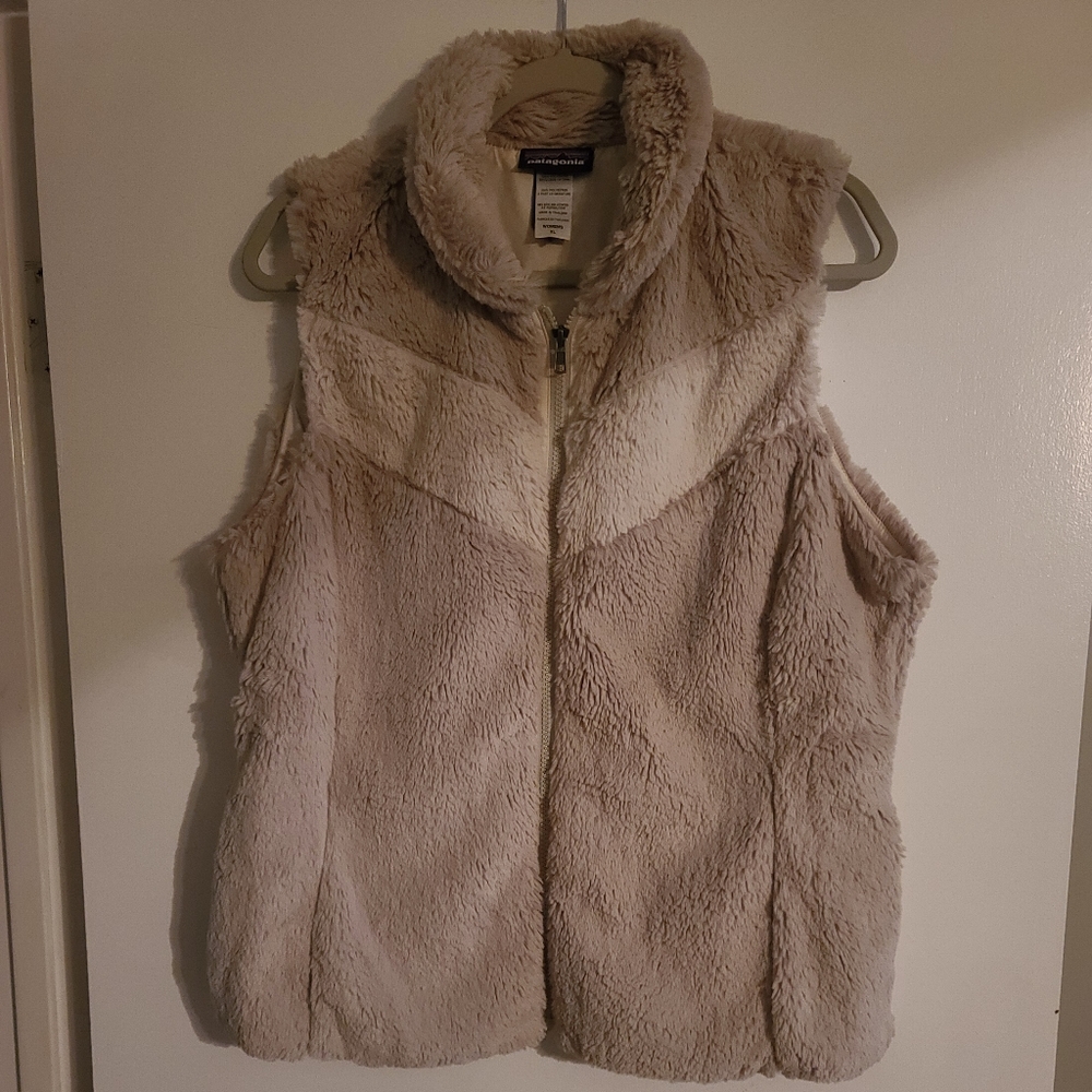 Womens Fuax fur vest
